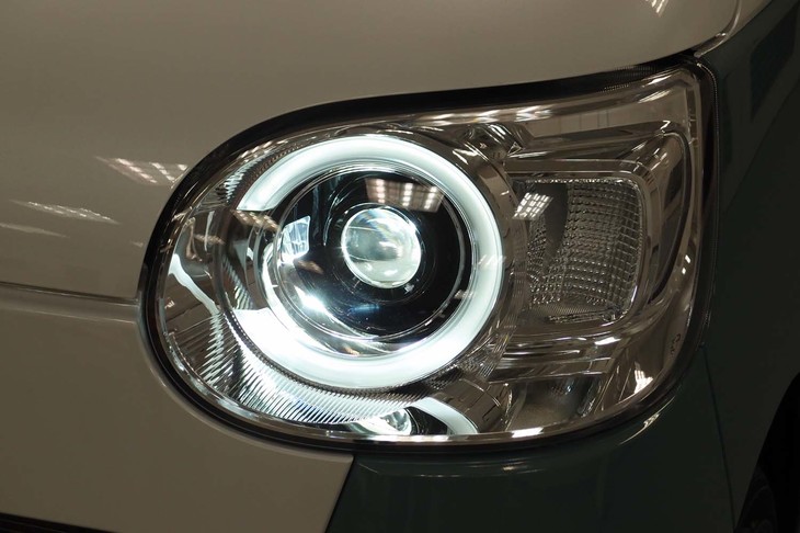 ダイハツ・ムーヴ キャンバス ストライプス（ヘッドランプ）