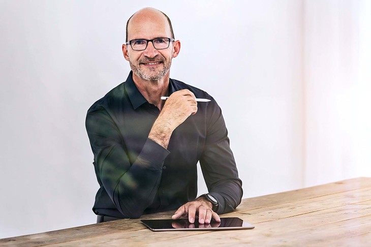 フォルクスワーゲン グループのデザイン部門責任者を務めるクラウス・ジシオラ。