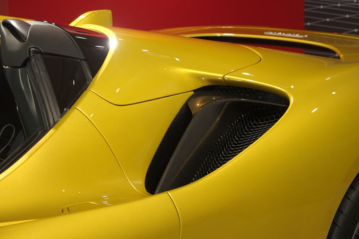 フェラーリSF90スパイダー（エクステリア）