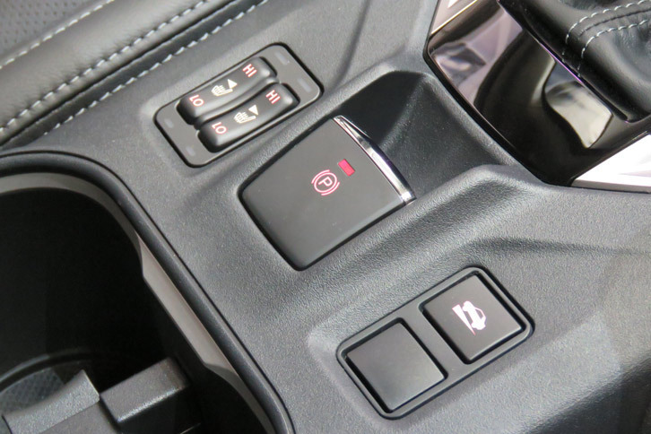 スバル・インプレッサ スポーツ（センターコンソール）