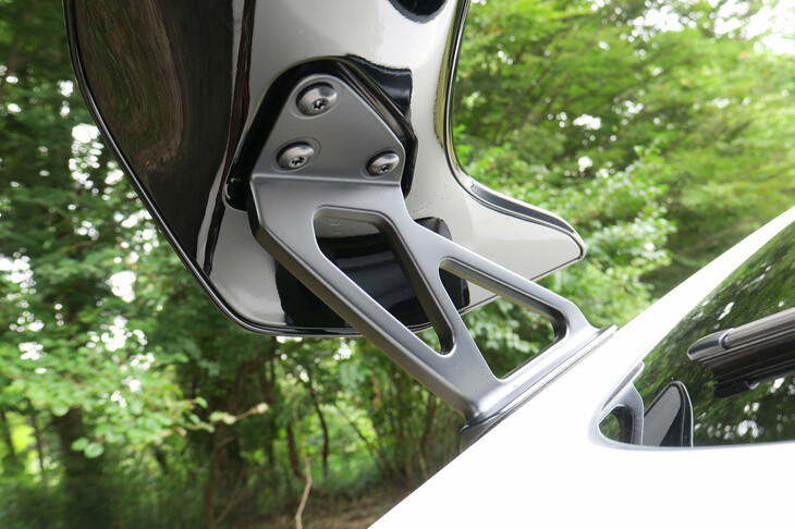 ホンダ・シビック タイプR（アルミダイカスト製のリアウイングステー）