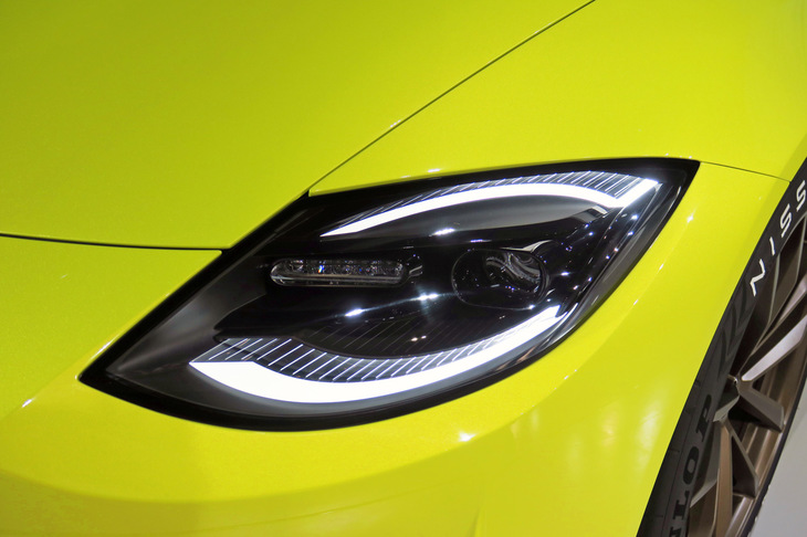 日産フェアレディZ プロトタイプ（ヘッドランプ）