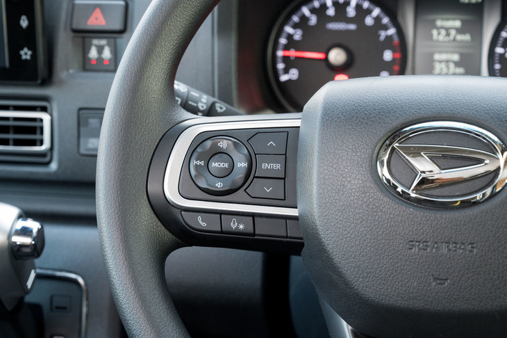 上級グレード「RS」には前走車追従機能付きクルーズコントロールも搭載。停車まで自動で行う全車速対応型で、渋滞時の疲労軽減にも寄与してくれる。