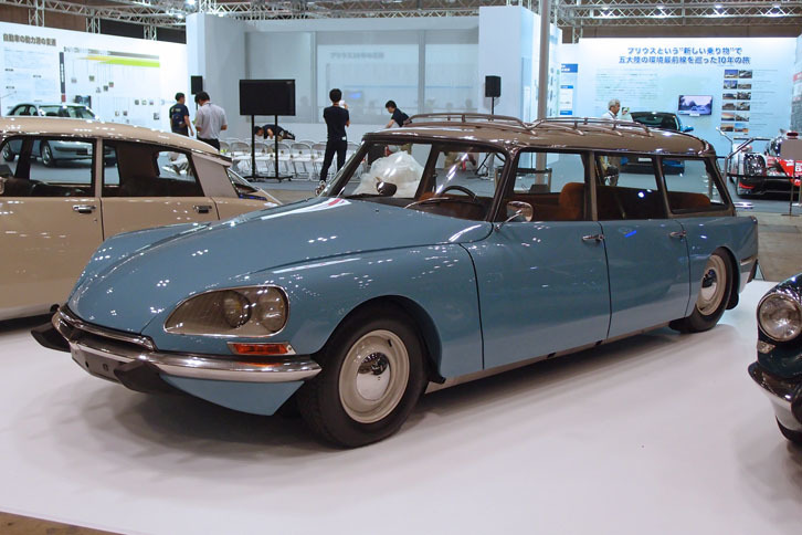 シトロエンID19ファミリアール（1968年）／アウトニーズ