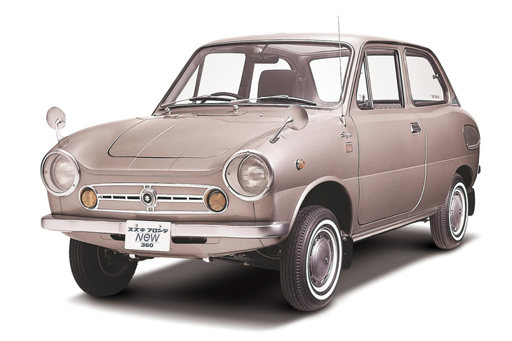 「スズライト フロンテ」の後継モデルとして1967年に登場した「フロンテ360」。従来のものが商用バン「スズライト」の改良モデルだったのに対し、こちらはRRの駆動方式を用いた、新設計の乗用モデルとなっていた。