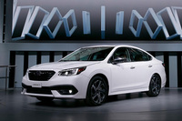 今度の7代目は買いなのか？新型「スバル・レガシィ」に思うこと