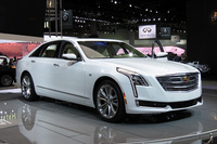 「ロサンゼルスショー2017」の会場から（GMC／キャデラック）