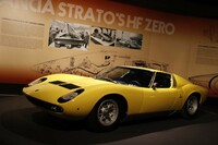 オリジナルの「ランボルギーニ・ミウラ」。2019年のMAUTO企画展で撮影。