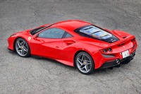 フェラーリF8トリブート