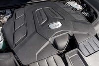 「カイエン」に積まれる3リッターV6ターボエンジンは、最高出力340psと最大トルク450Nmを発生する。