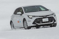 「ミシュラン・クロスクライメート2」は、今回テストに用いられたハッチバック車のほか、SUVやセダン、ミニバンなど幅広い車種に対応する。