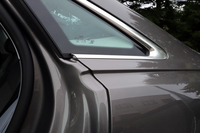 新型「A8」は、アルミや超高張力鋼板、マグネシウム、CFRPなど、これまでのどのアウディ車よりも多様な素材をボディーに使用したとうたわれている。