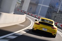「911カレラT」には、「リアアクスルステアリング」と呼ばれる後輪操舵システムが40万9000円のオプションとして用意される。