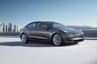 「モデル3」に続けて「モデルY」をローンチ。3年以内にはさらに安価な2万5000ドルレベルの新型EVを投入するとアナウンスしているテスラ。今後、日本の自動車メーカーにとっても、ますます脅威となるに違いない。