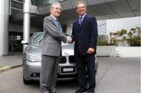 千葉ロッテ監督ボビー・バレンタイン、BMWジャパンを表敬訪問