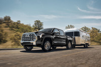 トヨタが米国生産のピックアップトラック「タンドラ」と3列シートSUV「ハイランダー」を発売