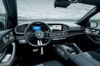 エクステリアと同じくブラックで統一したインテリアも、「GLS450dエディションブラックスターズ」の特徴。