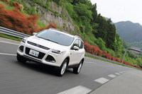 「クーガ」にはブレーキ制御によってアンダーステアを抑制する「トルク・ベクタリング・コントロール」が採用されている。