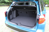 ラゲッジルームの広さは、後席を起こした状態で375リッターとなっている（ラゲッジボードを装着した状態では362リッター）。