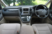 トヨタ・アルファードハイブリッド“Gエディション”サイドリフトアップシート装着車（CVT）【試乗記】の画像