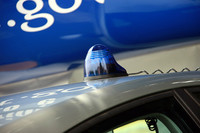 アウト・ブルーの護衛車が付ける青色回転灯。