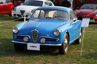 クラスC「ポストウォークラシック」（1946〜60年）にエントリーしていた、1957年「アルファ・ロメオ ジュリエッタ スプリント ヴェローチェ」。55年に登場した初代「ジュリエッタ」の高性能モデルだが、この個体はスライド式のサイドウィンドウや多くのアルミ製パーツを備えた、希少な初期型である。