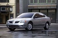 三菱、新型「ギャラン」「ディアマンテ」などを発表【ニューヨークショー03】の画像