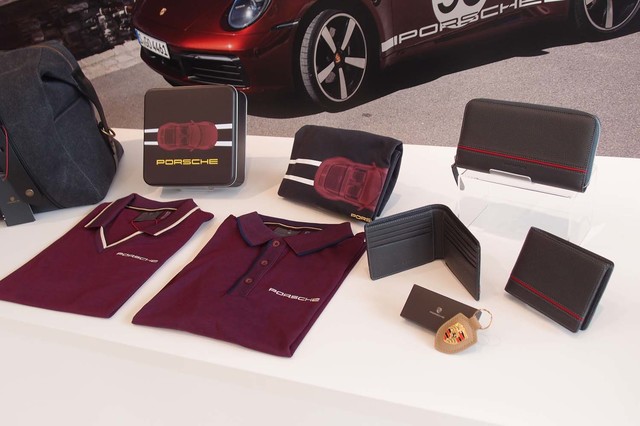 ポルシェドライバーズセレクション」説明会の会場から ビジュアル20枚