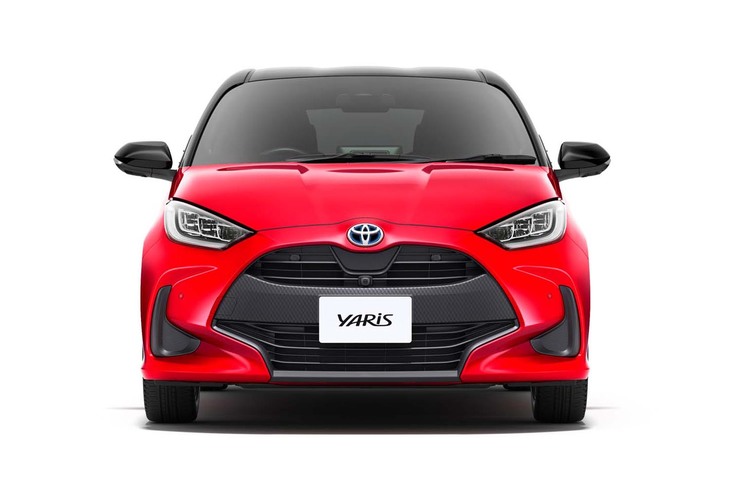 2020年2月10日の正式デビューが発表された新型「トヨタ・ヤリス」。199万8000円の「ハイブリッドX」（FF車）は、ラインナップ中で最良となる36.0km/リッター（WLTCモード）の燃費性能を誇る。