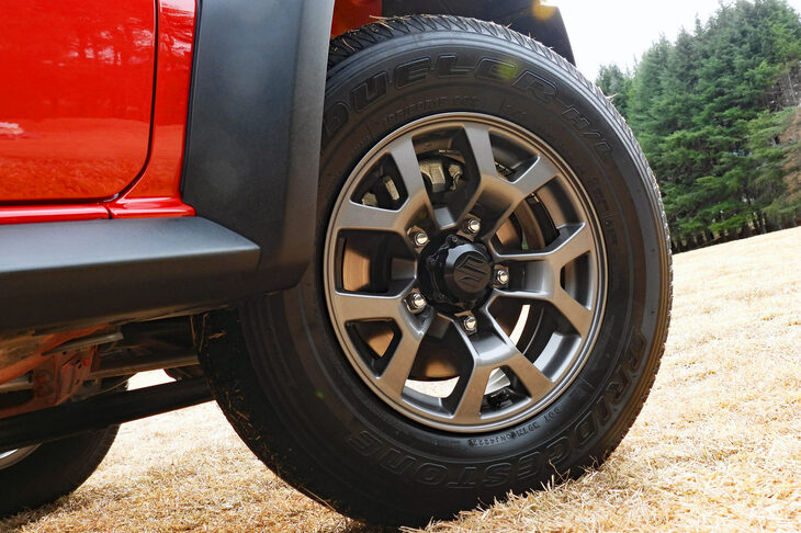 スズキ・ジムニー ノマド（タイヤ＆ホイール）