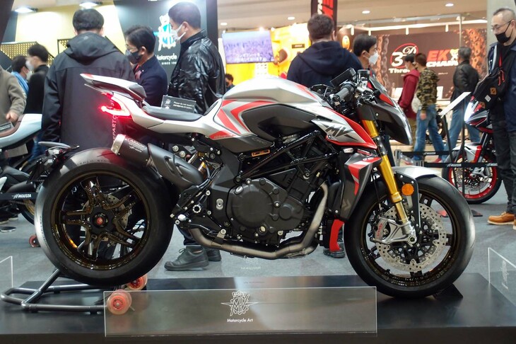 MVアグスタ・ブルターレ1000 ニュルブルクリンク