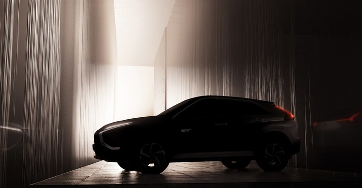 「三菱エクリプス クロス」の改良モデル。すでにティーザーサイトもオープンしている。