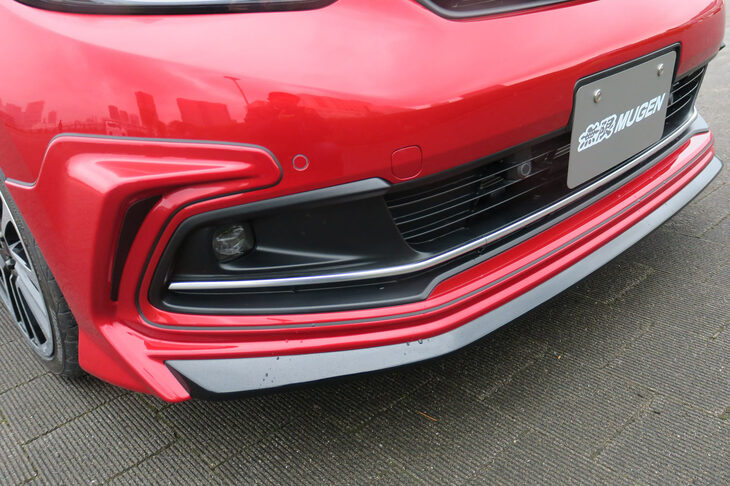 ホンダ・フィット リュクス 無限パーツ装着車（フロントアンダースポイラー）