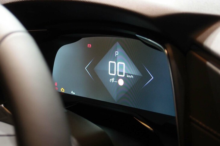 DS 9リヴォリ（メーターパネル）