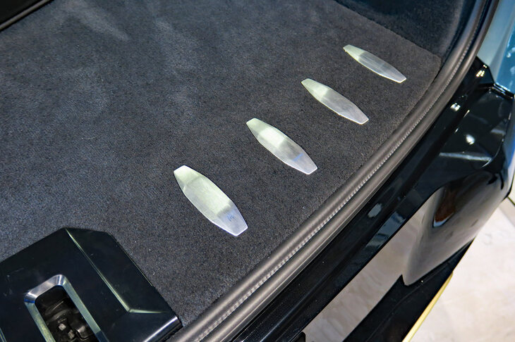 BMW XM（ラゲッジスペース）