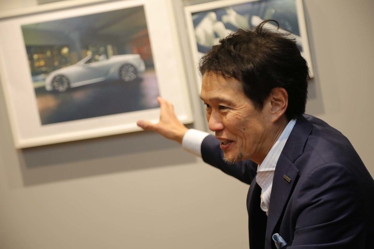 森 忠雄さんは、クーペの「LC」でもチーフデザイナーを務めた。ルーフのないオープントップ版にも、そのイメージは引き継がれているという。