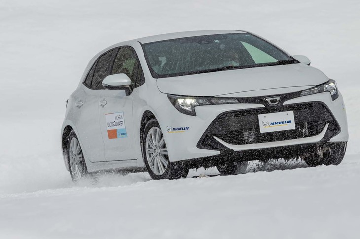 「ミシュラン・クロスクライメート2」は、今回テストに用いられたハッチバック車のほか、SUVやセダン、ミニバンなど幅広い車種に対応する。