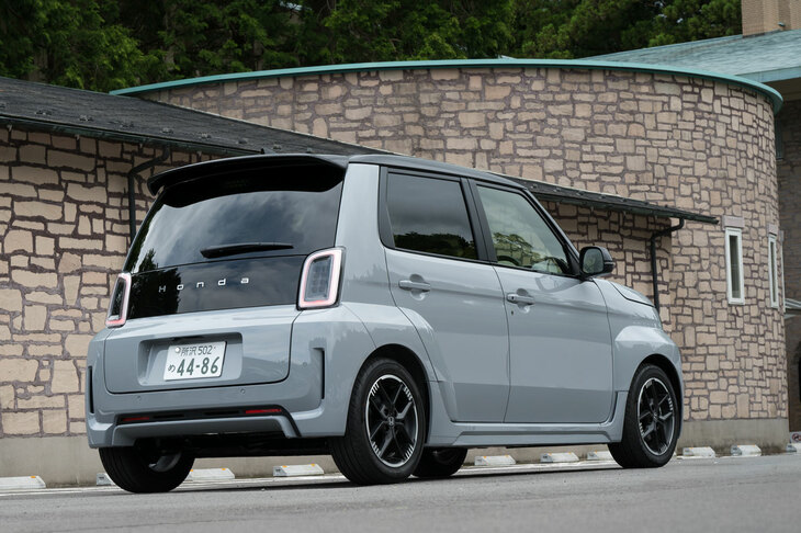「補助金でタダで乗れる」という情報が独り歩きしている「スーパーONE」だが、そもそも車両価格＋諸経費のすべてを補助で賄うことはできないし、残価設定ローンなどの据え置き分を加味しても、総額を賄えるのは一部の自治体で補助金をフルに申請できた場合のみ。購入を検討している人は、一度冷静にソロバンをはじいてみてほしい。