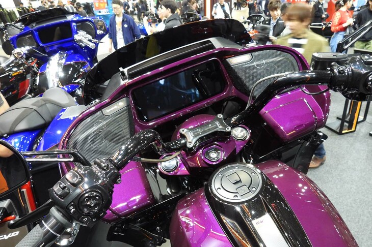 ハーレーダビッドソンCVOロードグライド