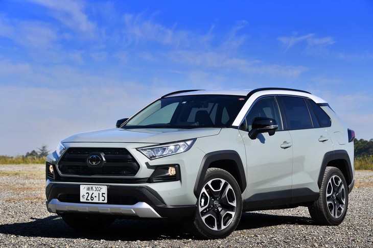 現在、北米で最も売れているトヨタ車である「RAV4」。日本では先代の導入が見送られていたが、フルモデルチェンジを機に復活を果たした。
