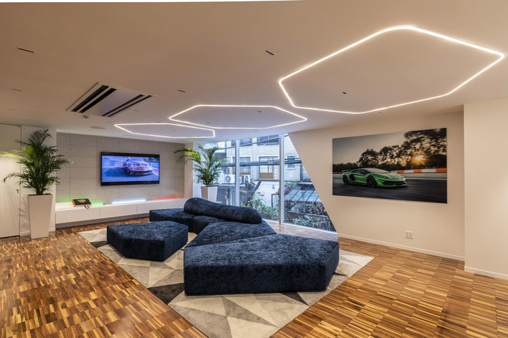 「THE LOUNGE TOKYO」の2階フロア。