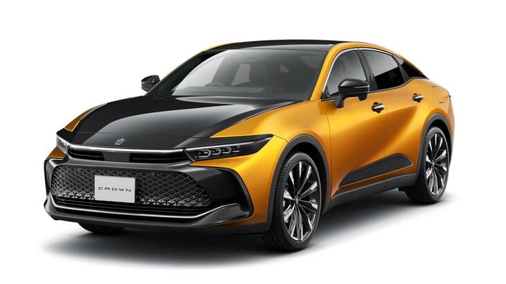 「クラウン（クロスオーバー）」では、大胆な塗り分けが目を引く2トーンカラー仕様が選べる。