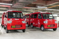2013年の実証運行開始以来、「三菱ミニキャブ ミーブ／ミニキャブEV」の導入を進めてきた日本郵便。集配に活躍する赤い電動ミニキャブの数は、すでに累計5000台を超えている。