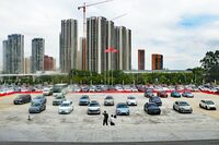 本社取材ではサプライズとして、最新のBYD車のミニ試乗会も開催。中国で販売中のさまざまなモデルが用意されており、本社の構内を10分程度だが、ドライブすることができた。