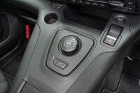 シフトセレクターはダイヤルタイプ。外周部分のみが回転する。