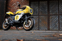 高い完成度を誇るナインゲートの「ヤマハYZF-R25」。往年のレースシーンに熱狂した、“いい大人”だからこそできるバイクの楽しみ方といえるだろう。