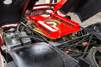 リアミドに搭載される、空冷の180度V型12気筒エンジン。最高出力は580馬力を発生した。