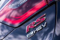 今回は、操る楽しさと質感の高い爽快な乗り味の両立を目指したという「フィットe：HEV RS」を中心に試乗を行った。車両本体価格は234万6300円。