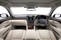 レクサスLS460のライバル車はコレ【ライバル車はコレ】の画像