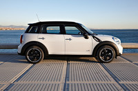 次なるMINIはSUV「MINIカントリーマン」公開の画像